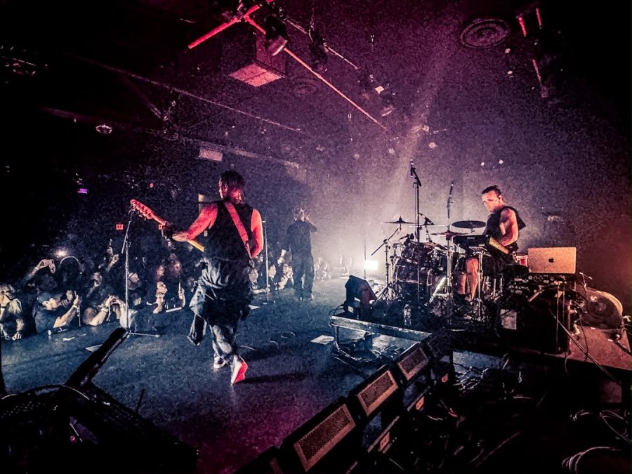 Racket — photo 3 of 4