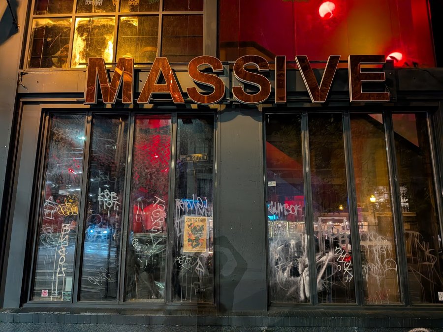 Massive — photo 2 of 4