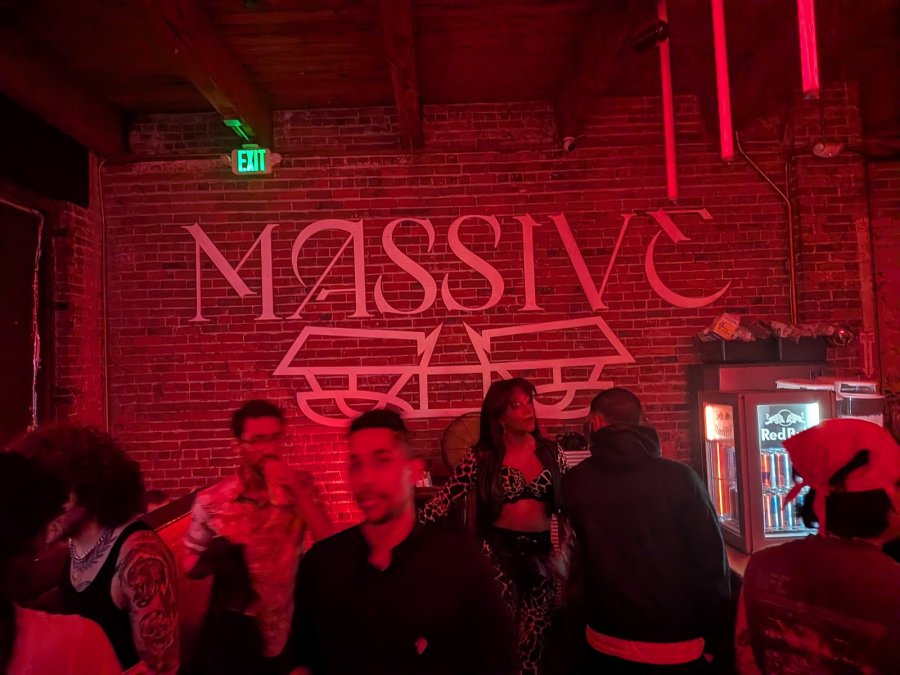 Massive — photo 3 of 4