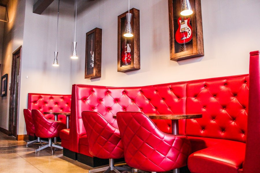 Reverb Lounge — photo 4 of 4