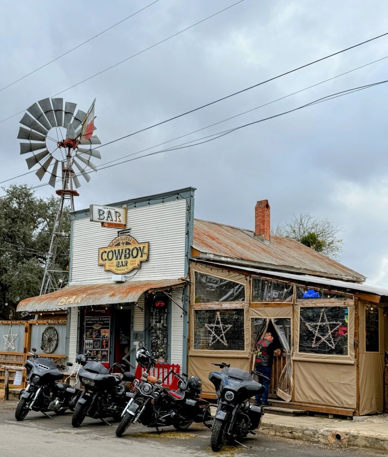 11th Street Cowboy Bar — photo 3 of 4