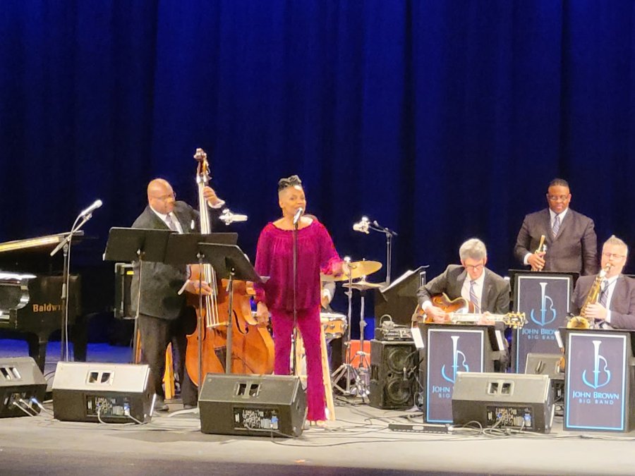 Jones Performing Arts Center