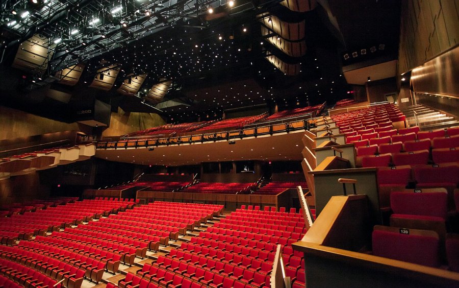 Queen Elizabeth Theatre — photo 3 of 4