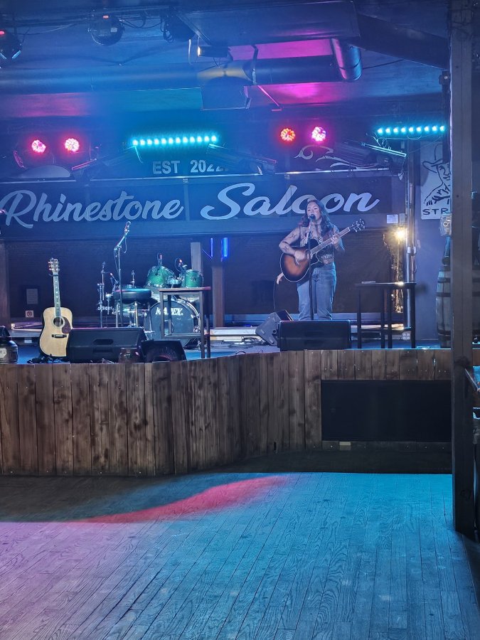 Rhinestone Saloon — photo 3 of 4