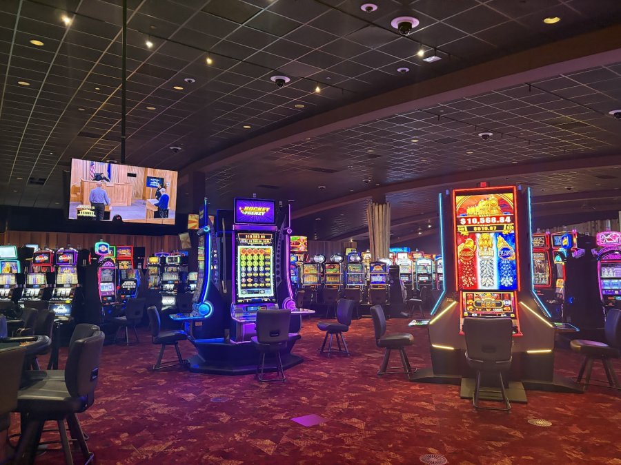 St. Ignace Event Center At Kewadin Casinos — photo 3 of 4