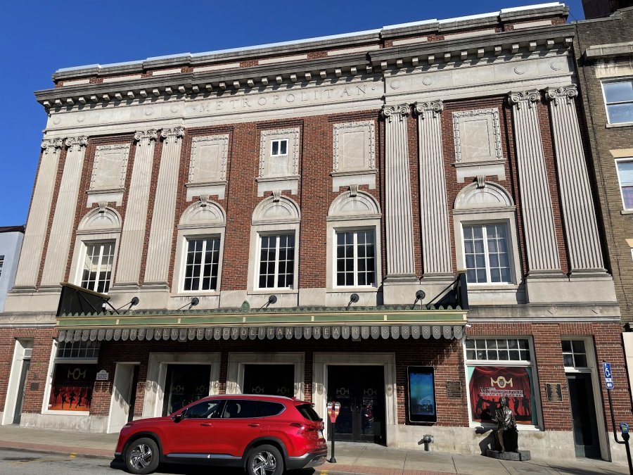 Metropolitan Theatre — photo 2 of 4