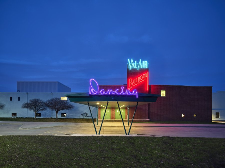 Val Air Ballroom