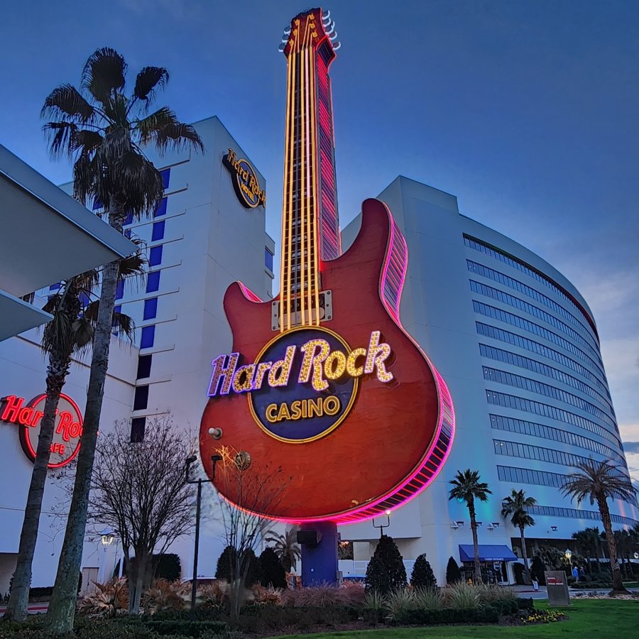 Hard Rock Live — photo 3 of 4