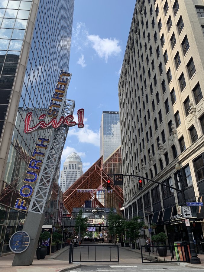 4th Street Live — photo 4 of 4