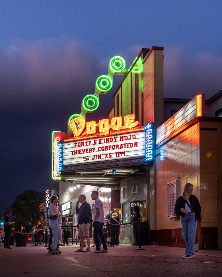 Vogue Theatre — photo 2 of 4