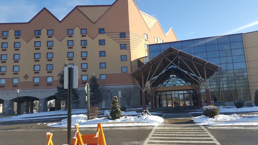 DreamMakers Theatre at Kewadin Casino — photo 2 of 4