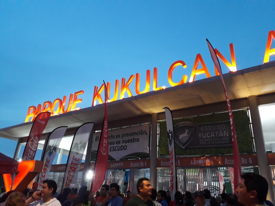 Estadio de Beisbol Kukulkan — photo 4 of 4