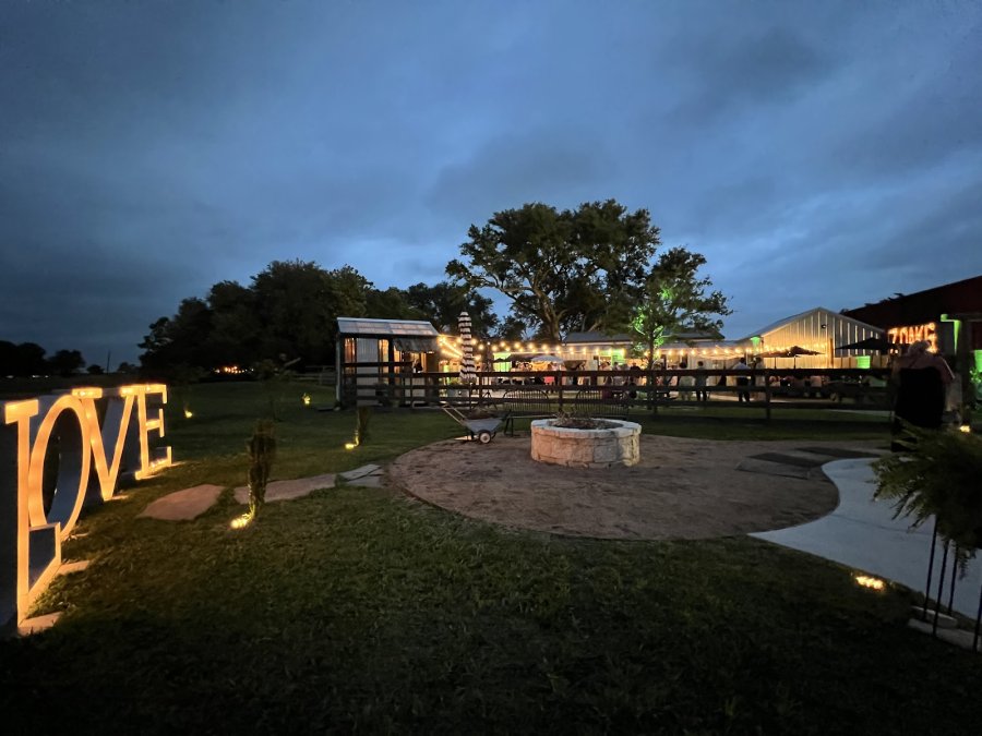 7 Oaks Event Garden — photo 4 of 4