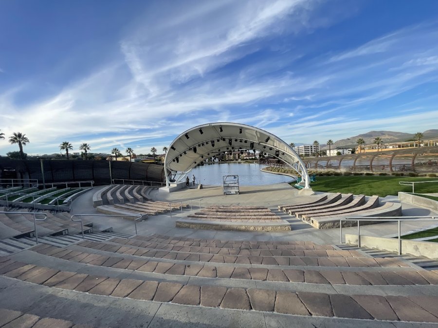 Dos Lagos Lakeside Amphitheater — photo 2 of 4