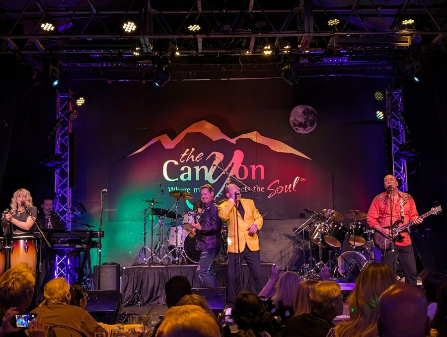 Canyon Club — photo 2 of 4