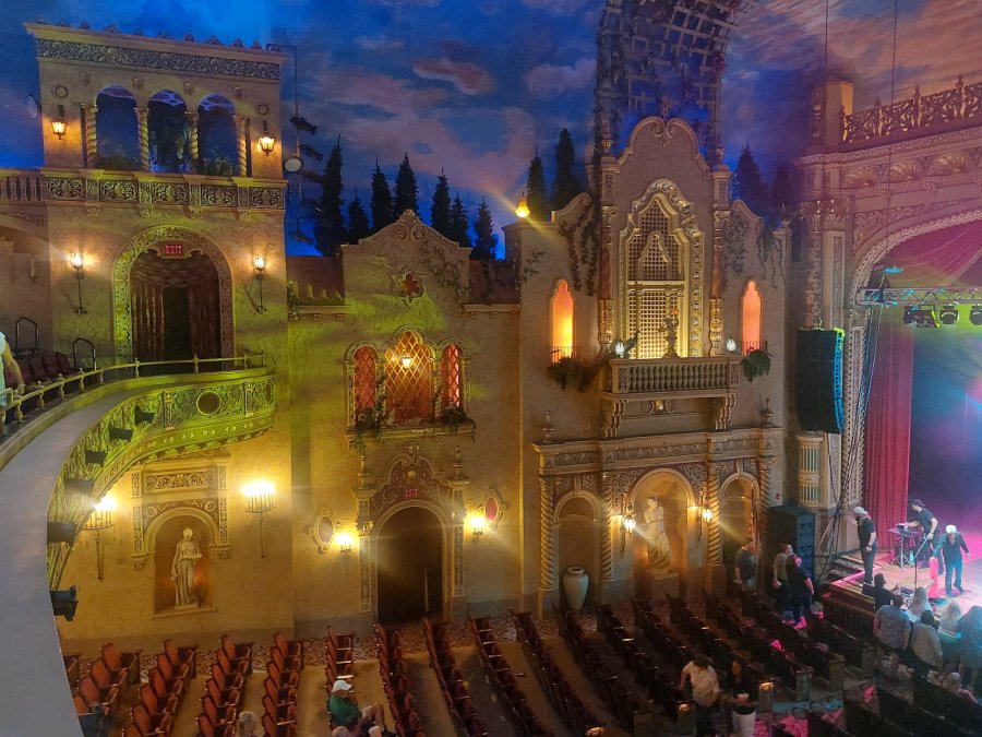 Paramount Theatre — photo 3 of 4