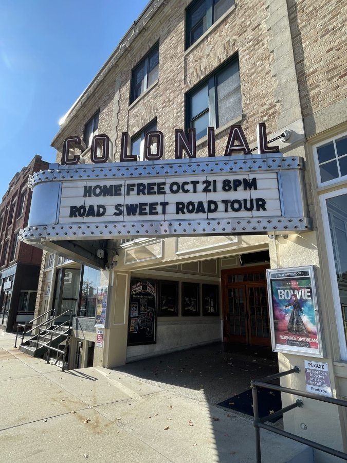 Colonial Theatre — photo 2 of 4