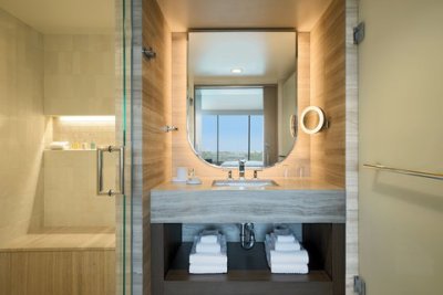 VEA Newport Beach — photo 4 of 4