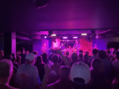 Deep End Live — photo 2 of 4