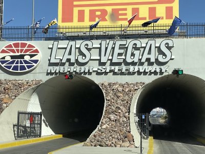 Las Vegas Motor Speedway — photo 3 of 4