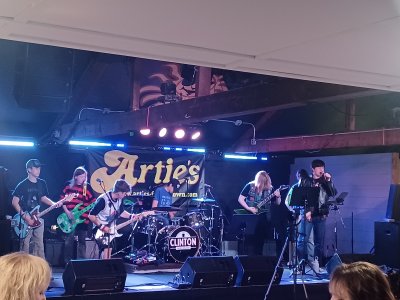 Artie's Bar and Grill — photo 3 of 4