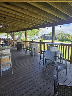 Point of the Bluff Vineyards — photo 4 of 4