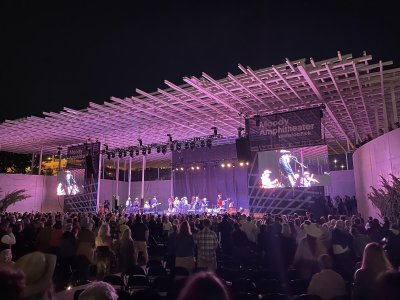 Moody Amphitheater — photo 1 of 4