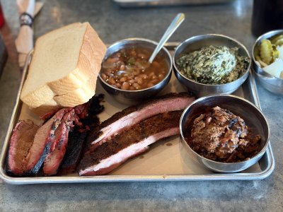 Stubbs BBQ - Indoor Stage — photo 3 of 4