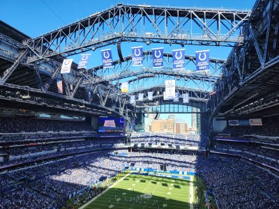 Lucas Oil Stadium — photo 1 of 4