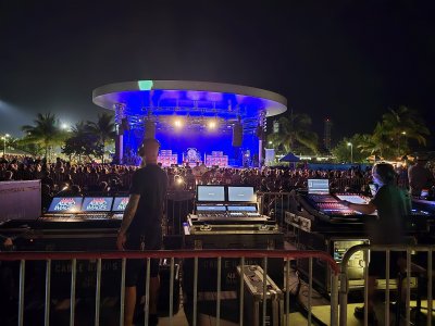 Truman Waterfront Amphitheater — photo 2 of 4