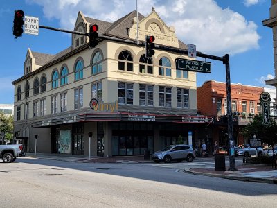 Vinyl Music Hall — photo 3 of 4