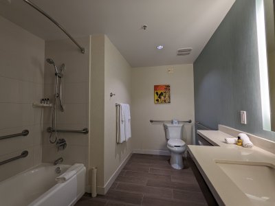 Hyatt Regency — photo 4 of 4