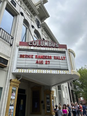 Uptown Theater — photo 4 of 4