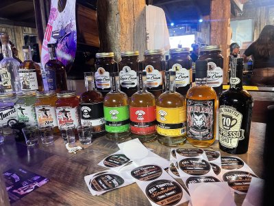 Full Throttle Saloon — photo 2 of 4