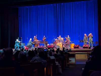 Curtis Phillips Center For The Performing Arts — photo 4 of 4