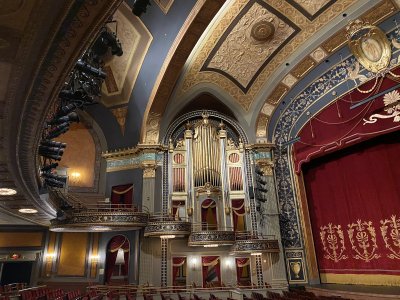 Palace Theater — photo 2 of 4