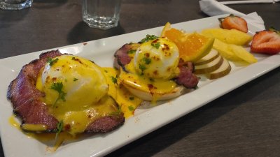 Brues Alehouse Brewing Company — photo 3 of 4