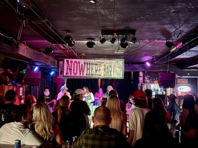 Nowhere Bar — photo 3 of 4