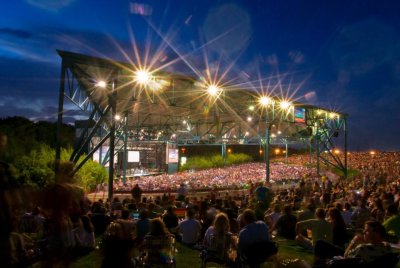Veterans United Home Loans Amphitheater — photo 1 of 4