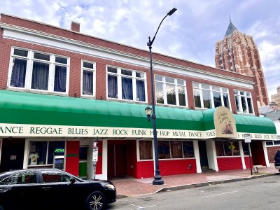 Toads Place CT