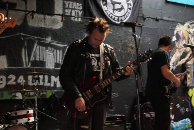 924 Gilman — photo 4 of 4