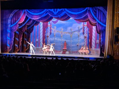 Oneglia Auditorium at Warner Theatre — photo 4 of 4