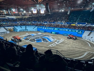 Pacific Coliseum — photo 1 of 4