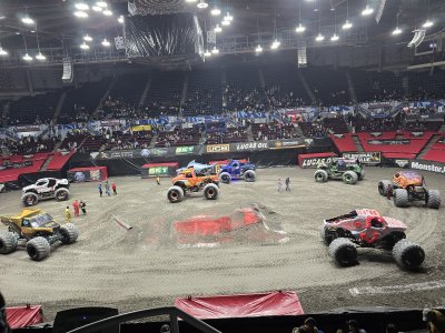 Pacific Coliseum — photo 4 of 4