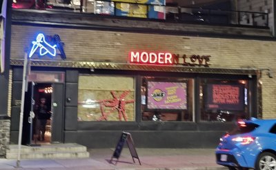 Modern Love — photo 3 of 4
