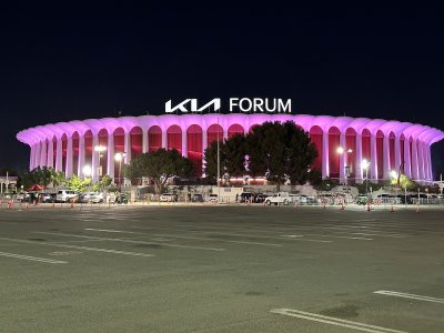 The Kia Forum — photo 2 of 4