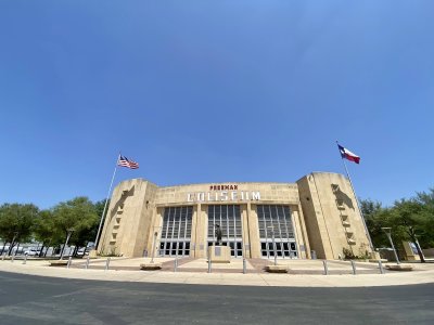 Freeman Coliseum — photo 3 of 4