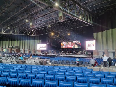 Cascades Amphitheater — photo 2 of 4