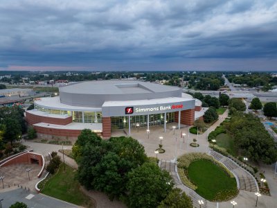 Simmons Bank Arena — photo 1 of 4