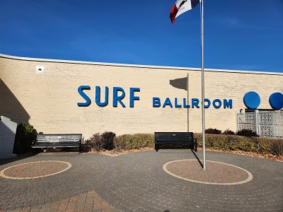 Surf Ballroom — photo 2 of 4